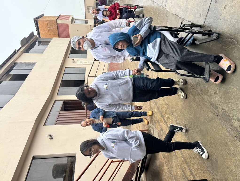 Puentes de Solidaridad en Lima: Sant’Egidio y el Banco de Crédito del Perú acompañan a los ancianos y discapacitados en el Instituto Sembrando Esperanza.